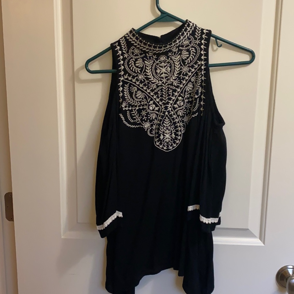 Black tank top with lace